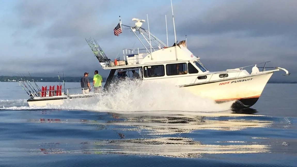 The Hot Pursuit cruising the Chesapeake Bay on the way to the fishing grounds